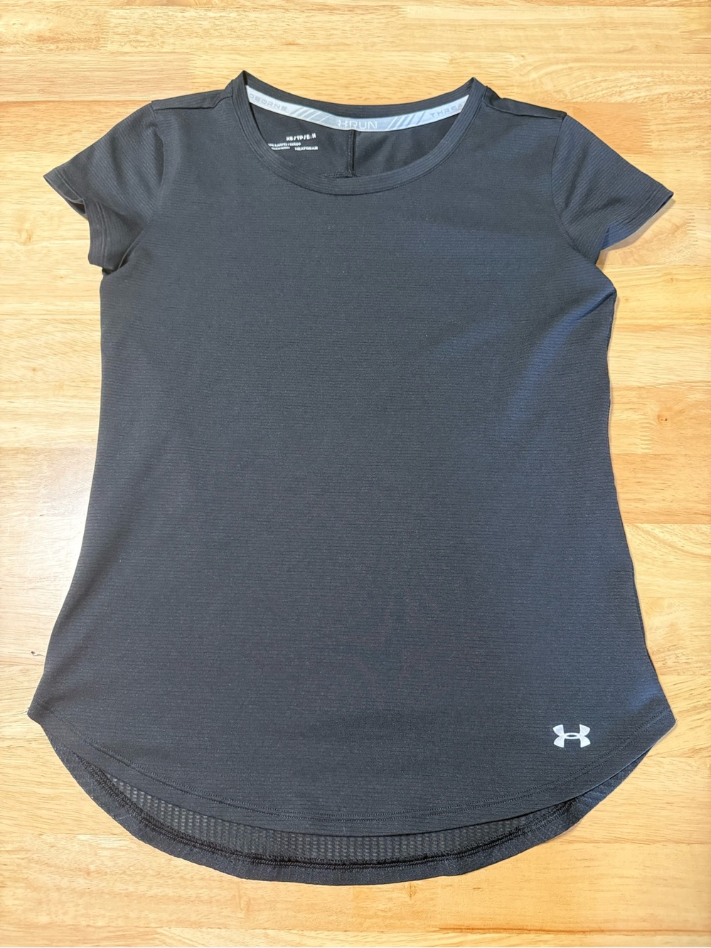 Women’s Under Armour HeatGear Run Black Short Sleeve Athletic Shirt XS
